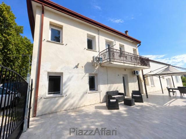 Villa Indipendente in vendita a Pontelongo, Padova