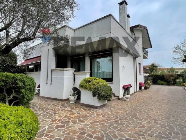 Villa Indipendente in vendita a Pontelongo, Veneto
