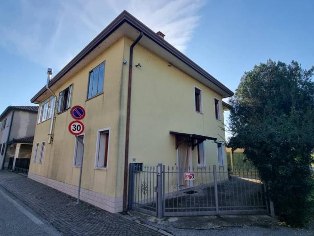 Villa Indipendente in vendita a Pontelongo, Veneto