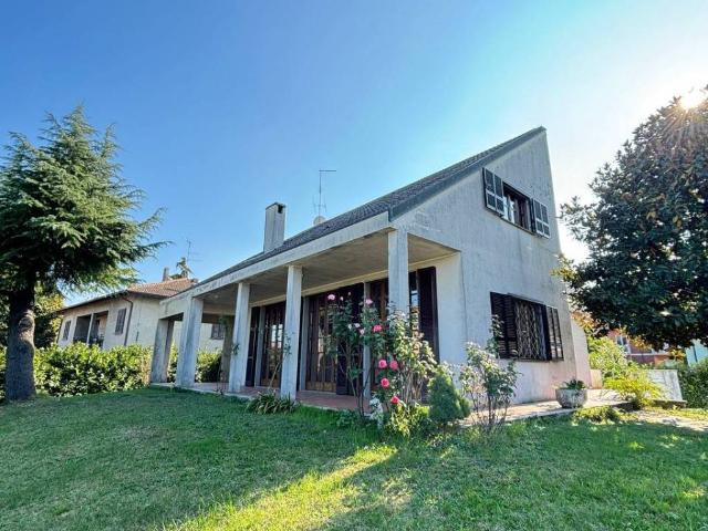 Villa Indipendente in vendita a Pontenure, Reggio Emilia