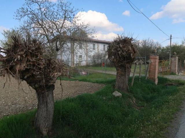 Villa Indipendente in vendita a Pontenure, Piacenza
