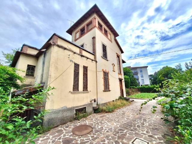 Villa Indipendente in vendita a Valbona, Ponteranica
