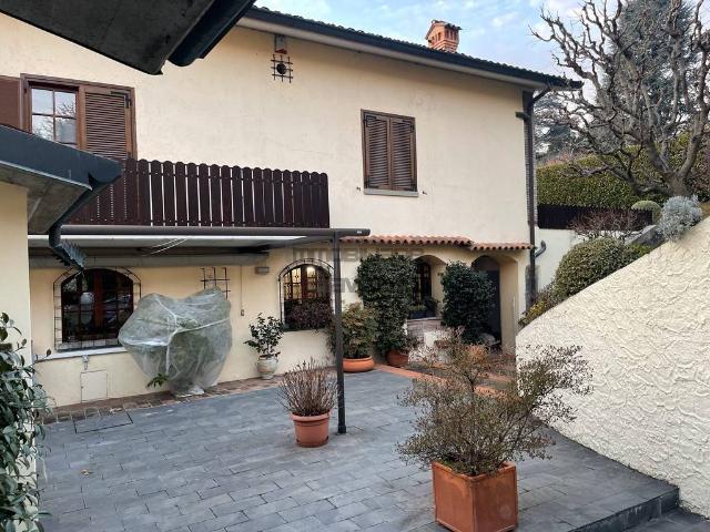 Villa Indipendente in vendita a Valbona, Ponteranica