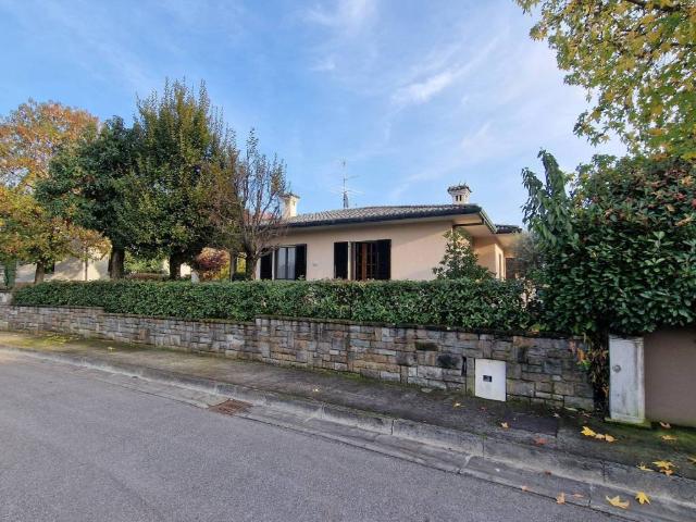 Villa Indipendente in vendita a Pontevico, Lombardia