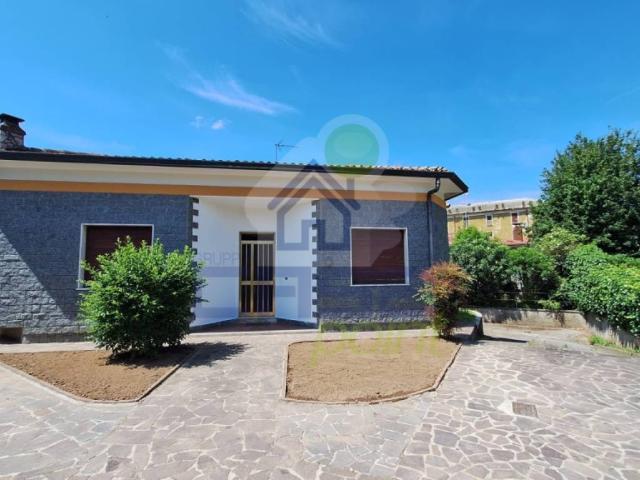 Villa Indipendente in vendita a Pontevico, Lombardia