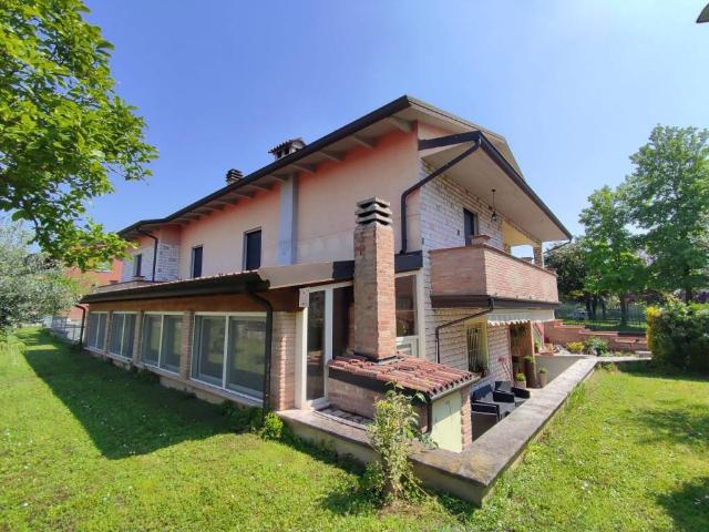 Villa Indipendente in vendita a Pontevico, Lombardia