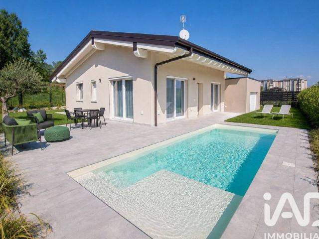Villa Indipendente in vendita a Ponti Sul Mincio, Lombardia
