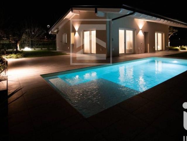 Villa Indipendente in vendita a Ponti Sul Mincio, Lombardia