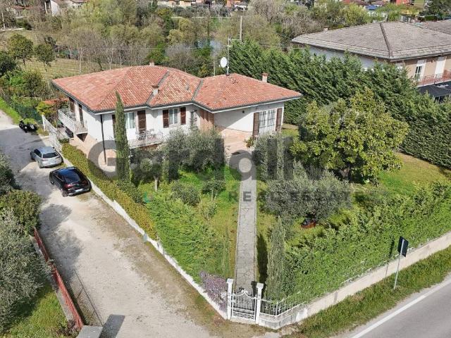 Villa Indipendente in vendita a Ponti Sul Mincio, Lombardia