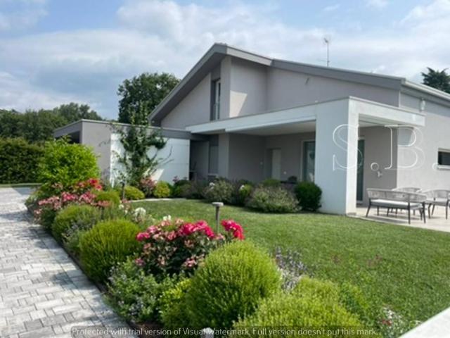Villa Indipendente in vendita a Ponti Sul Mincio, Lombardia