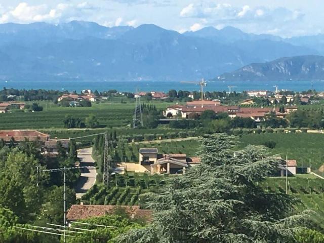 Villa Indipendente in vendita a Due Laghi, Peschiera Del Garda