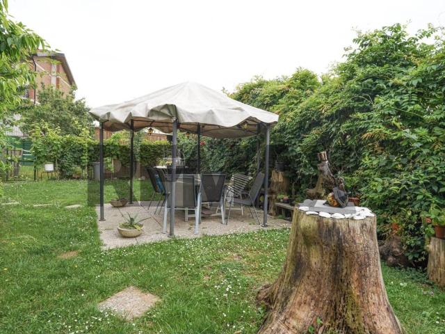 Villa Indipendente in vendita a Pontida, Lombardia