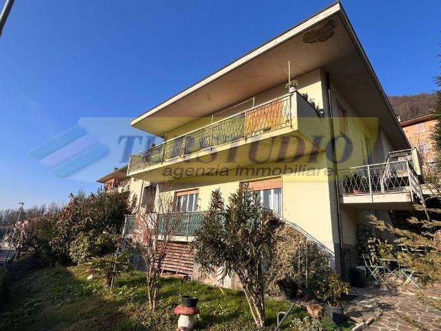 Villa Indipendente in vendita a Pontida, Lombardia