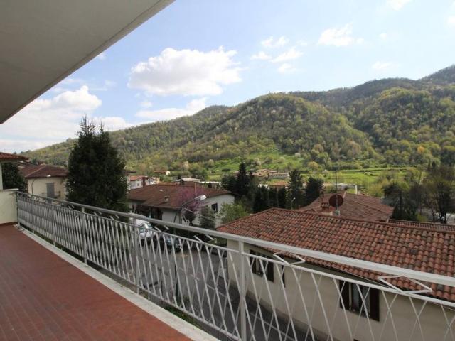 Villa Indipendente in vendita a Pontida, Lombardia