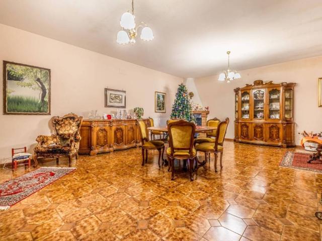 Villa Indipendente in vendita a Pontinia, Lazio