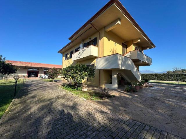 Villa Indipendente in vendita a Pontinia, Lazio