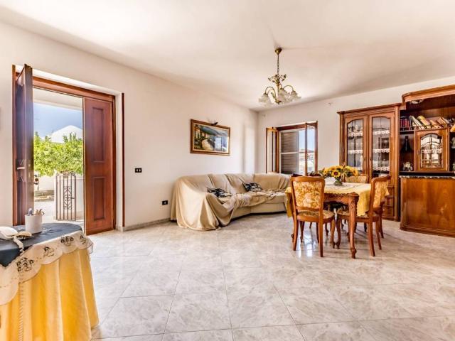 Villa Indipendente in vendita a Pontinia, Lazio