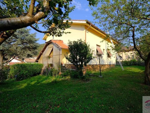 Villa Indipendente in vendita a Pontinvrea, Liguria