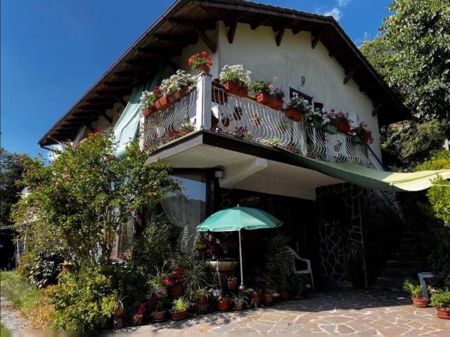 Villa Indipendente in vendita a Pontinvrea, Liguria