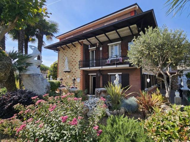 Villa Indipendente in vendita a Pontirolo Nuovo, Lombardia
