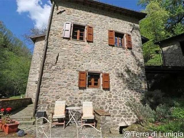 Villa Indipendente in vendita a Borgallo, Pontremoli