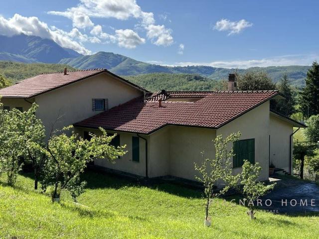Villa Indipendente in vendita a Montelungo Terme, Pontremoli