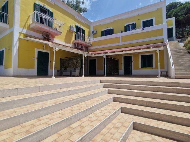 Villa Indipendente in vendita a Ponza, Lazio