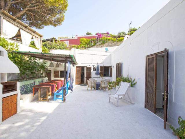 Villa Indipendente in vendita a Ponza, Lazio