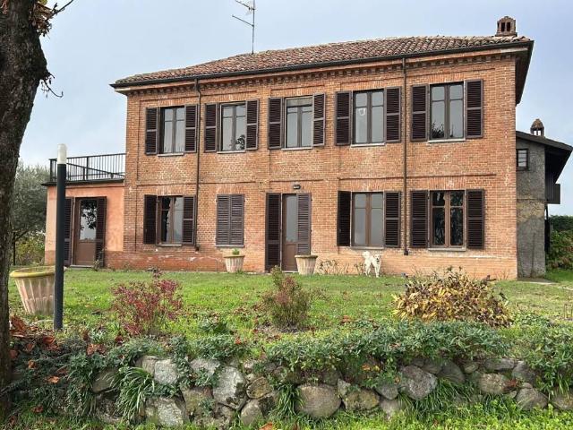 Villa Indipendente in vendita a Piemonte, Alessandria