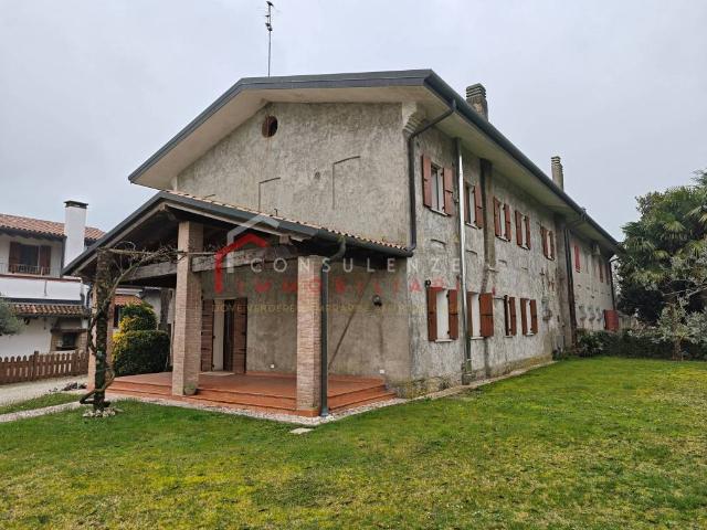 Villa Indipendente in vendita a Ponzano Veneto, Barrucchella