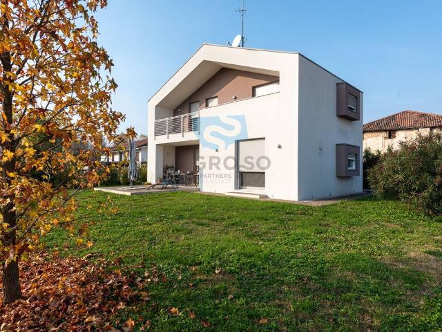 Villa Indipendente in vendita a Ponzano Veneto, Ponzano