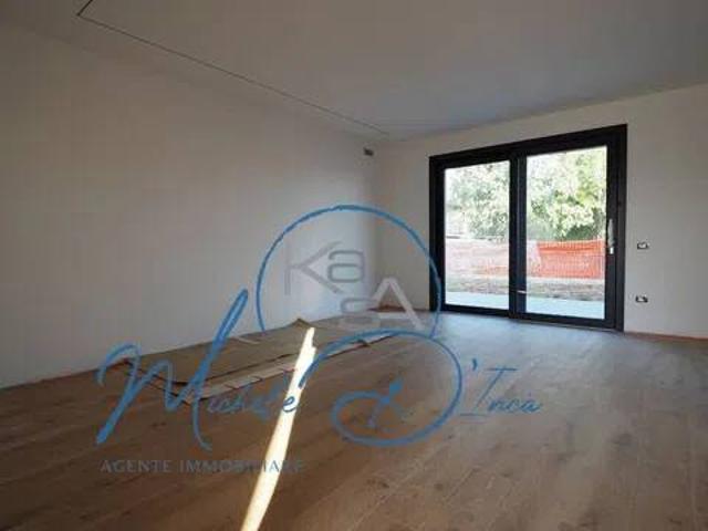 Villa Indipendente in vendita a Zanella, Paderno