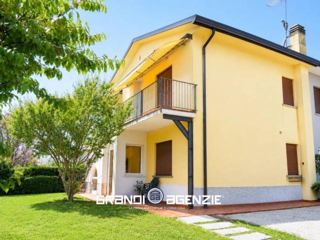 Villa Indipendente in vendita a Ponzano Veneto, Povegliano