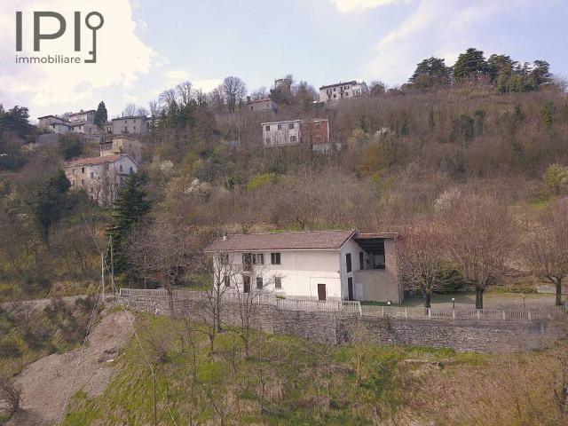 Villa Indipendente in vendita a Piemonte, Alessandria