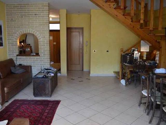 Villa Indipendente in vendita a Popoli, Abruzzo
