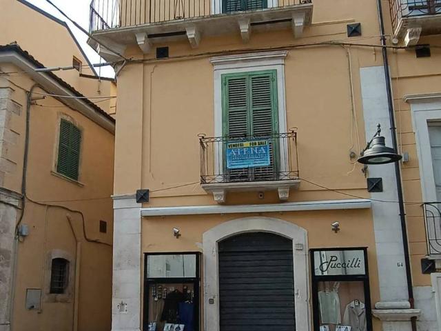 Villa Indipendente in vendita a Popoli, Abruzzo