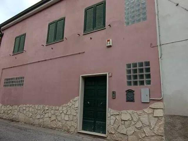 Villa Indipendente in vendita a Popoli, Abruzzo