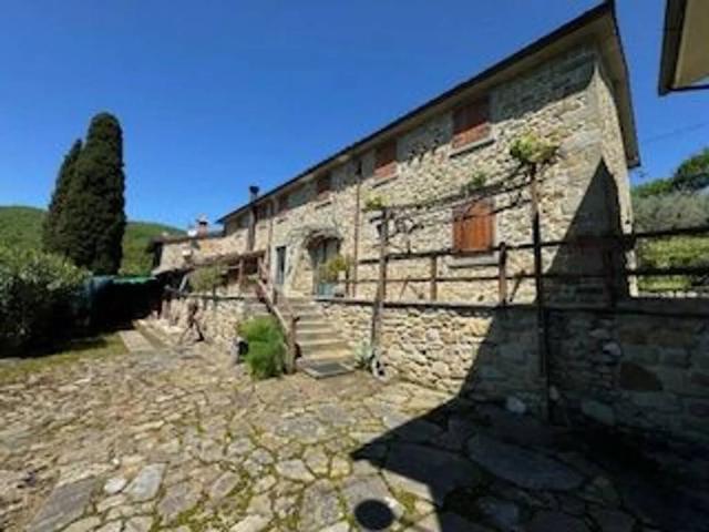 Villa Indipendente in vendita a Sambrona, Poppi