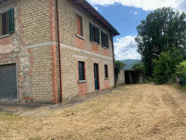 Villa Indipendente in vendita a Poppi, Toscana