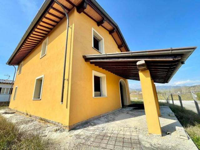 Villa Indipendente in vendita a Porcari, Lucca