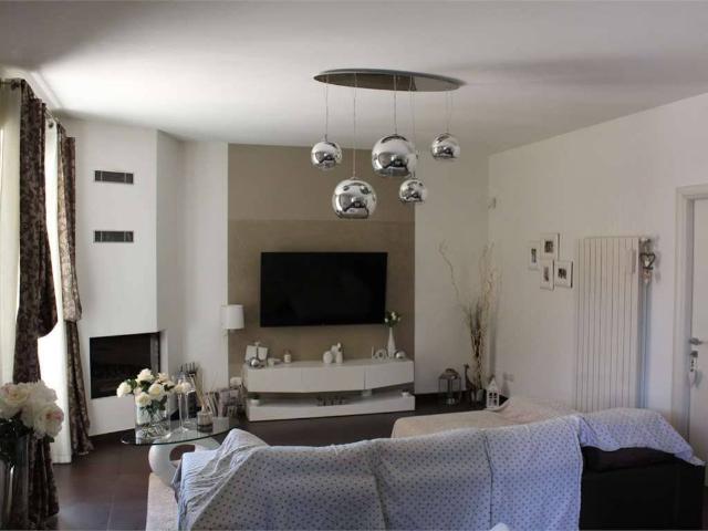Villa Indipendente in vendita a Porcari, Toscana
