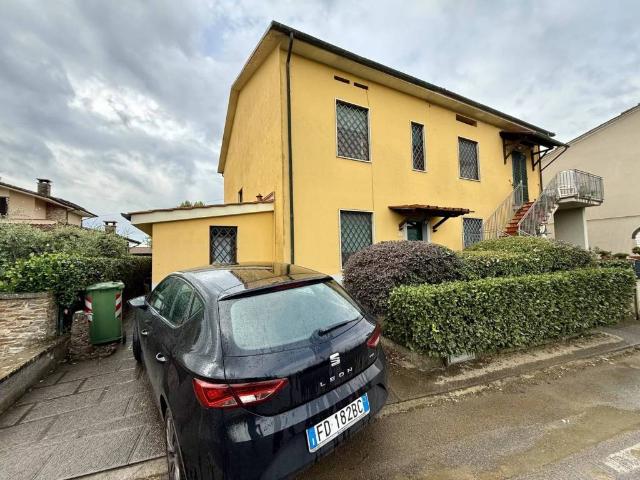 Villa Indipendente in vendita a Porcari, Toscana