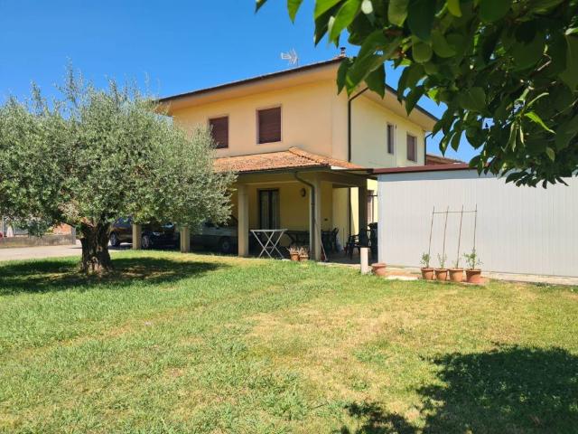Villa Indipendente in vendita a Rughi, Porcari