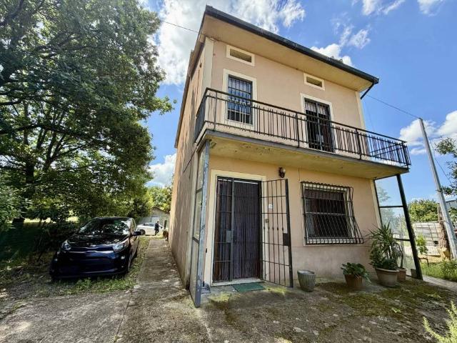 Villa Indipendente in vendita a Porcari, Toscana