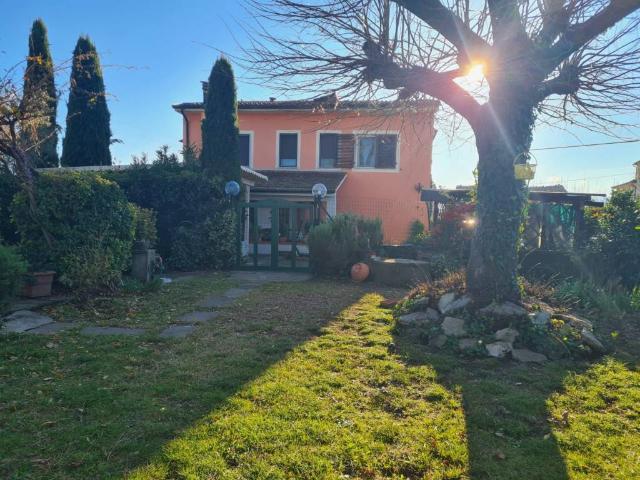 Villa Indipendente in vendita a Rughi, Porcari