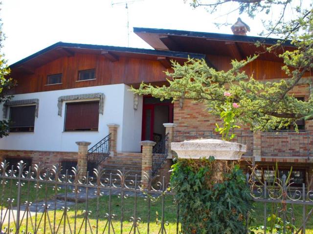 Villa Indipendente in vendita a Rorai Piccolo, Porcia