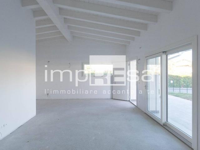 Villa Indipendente in vendita a Torre, Pordenone
