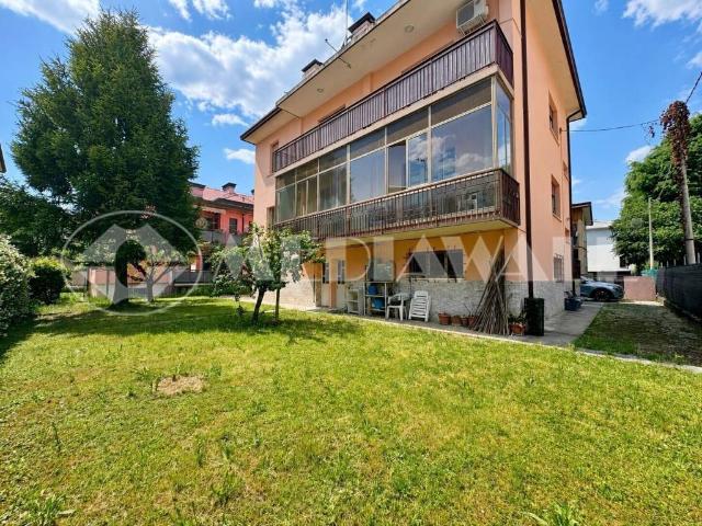 Villa Indipendente in vendita a Rorai Grande, Pordenone