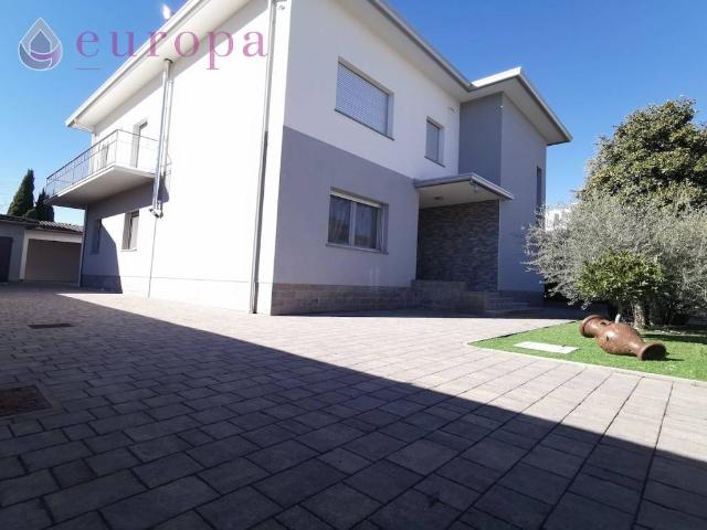 Villa Indipendente in vendita a Rorai Grande, Pordenone