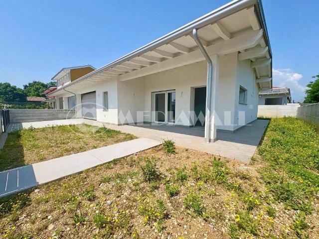 Villa Indipendente in vendita a Torre, Pordenone